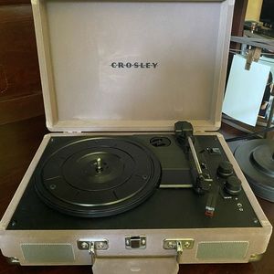 Crosley Cruiser Record Player/Bluetooth Speaker